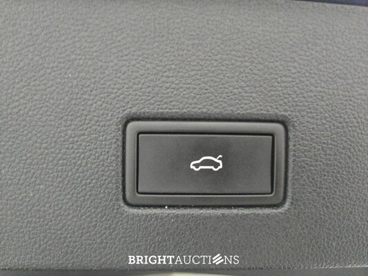 Volkswagen T-Roc 4Motion R 2.0 TSI 301pk 2022, JVZ-22-H