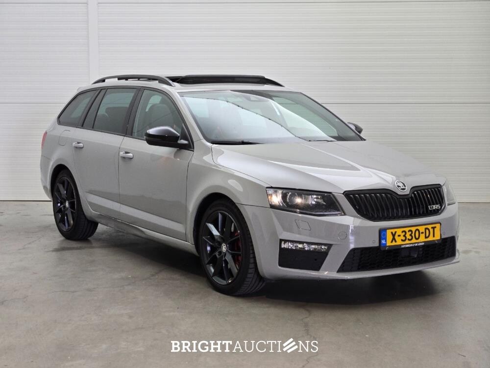 Škoda Octavia Combi RS Business 2.0 TSI 230pk 2016, X-330-DT