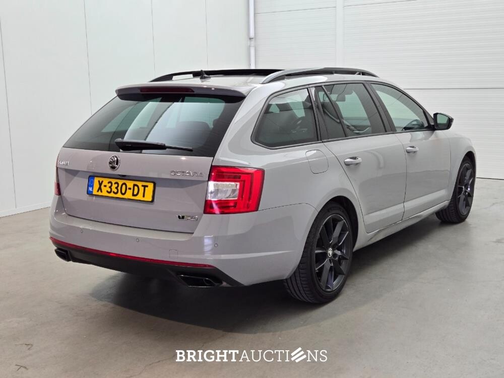 Škoda Octavia Combi RS Business 2.0 TSI 230pk 2016, X-330-DT