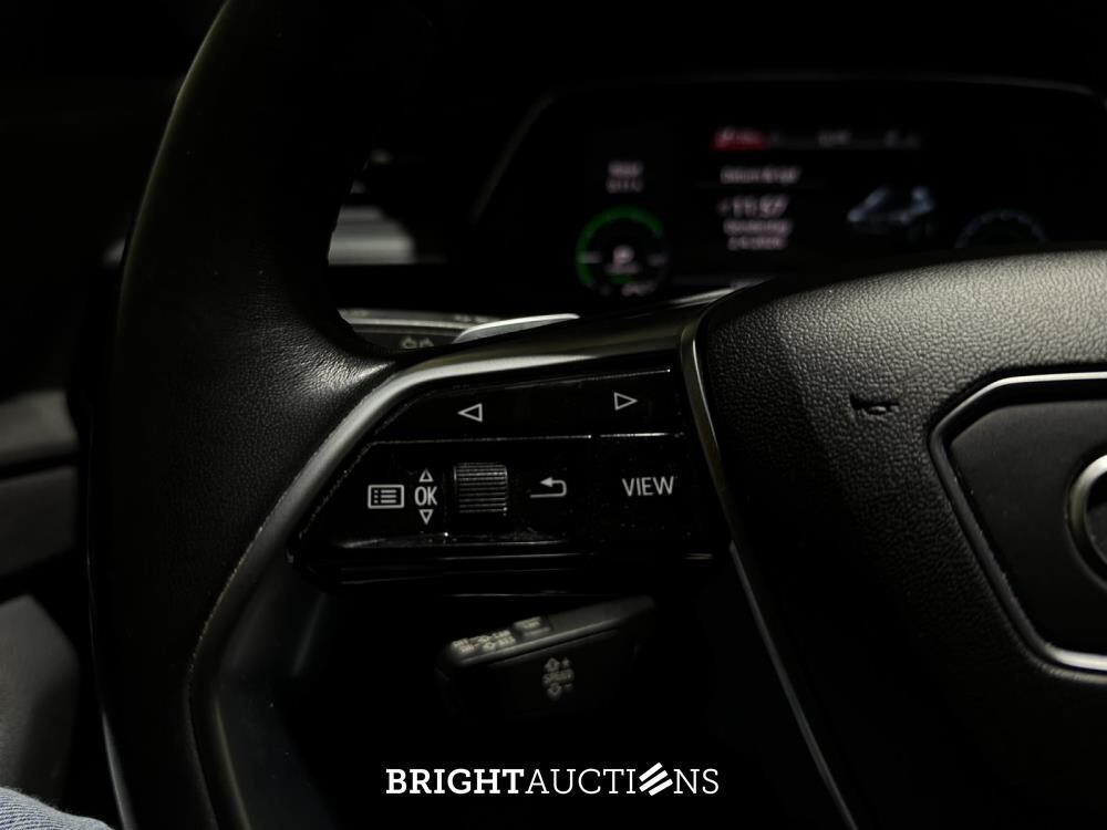 Audi e-tron Sportback 55 Quattro Business edition 95 kWh 408pk 2020 (Origineel-NL + 1e eigenaar), K-601-GZ