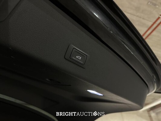 Audi e-tron Sportback 55 Quattro Business edition 95 kWh 408pk 2020 (Origineel-NL + 1e eigenaar), K-601-GZ