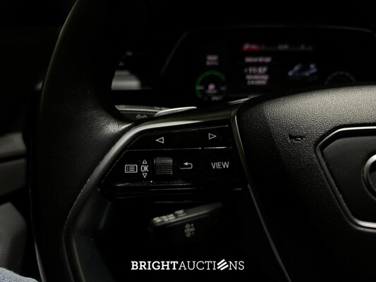 Audi e-tron Sportback 55 Quattro Business edition 95 kWh 408pk 2020 (Origineel-NL + 1e eigenaar), K-601-GZ