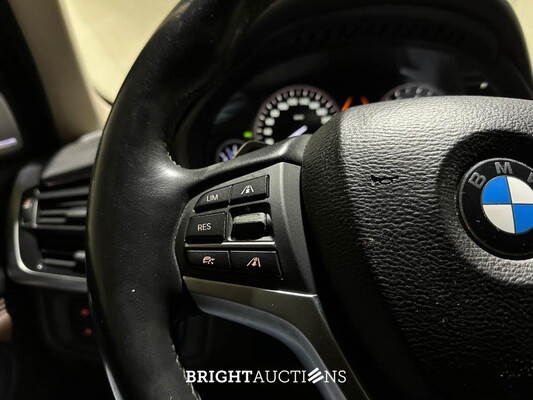 BMW X5 xDrive50i 4.4 V8 High Executive 449pk 2014, J-094-RR