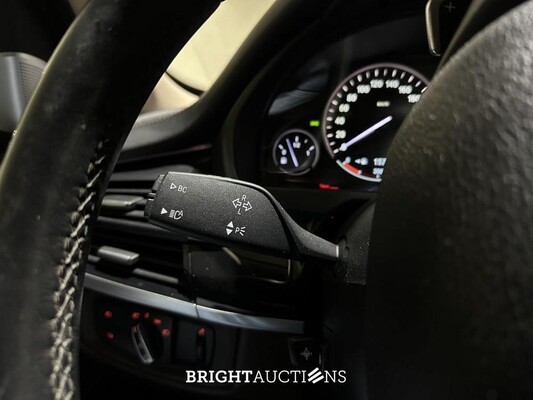 BMW X5 xDrive50i 4.4 V8 High Executive 449pk 2014, J-094-RR