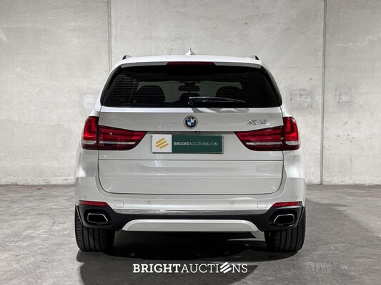BMW X5 xDrive50i 4.4 V8 High Executive 449pk 2014, J-094-RR