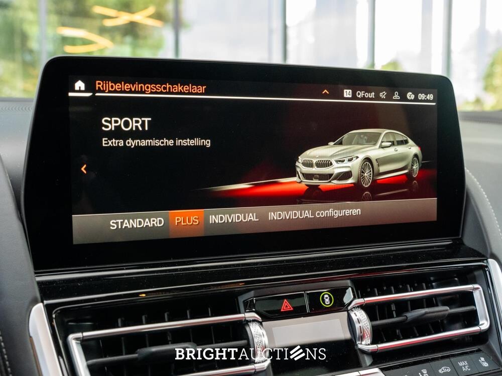 BMW M850i Gran Coupé 4.4 V8 xDrive -The 8 X Jeff Koons- M-Performance 530pk 2023 (1 van 99) (NEW) 8-Serie (Origineel-NL + 1e Eigenaar), X-004-JB