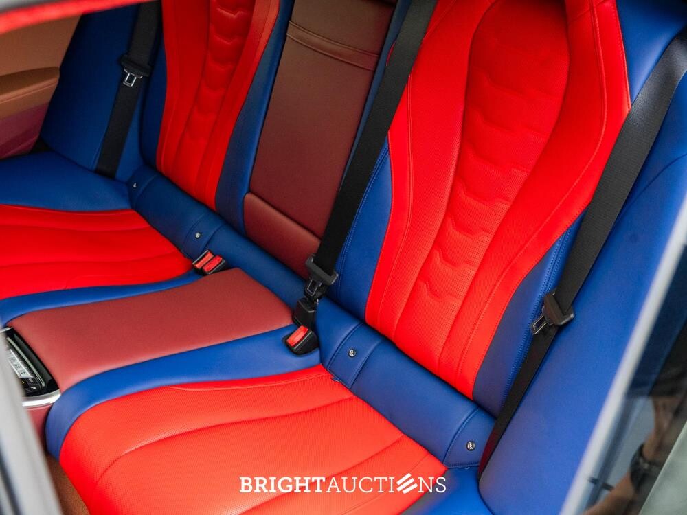 BMW M850i Gran Coupé 4.4 V8 xDrive -The 8 X Jeff Koons- M-Performance 530pk 2023 (1 van 99) (NEW) 8-Serie (Origineel-NL + 1e Eigenaar), X-004-JB