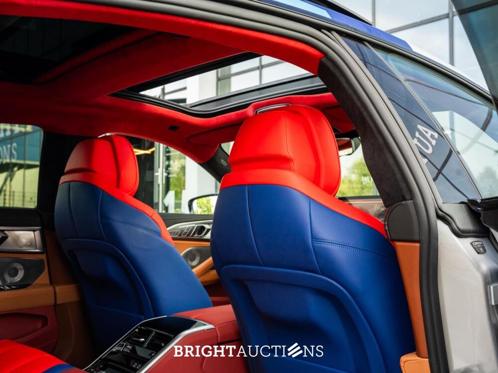 BMW M850i Gran Coupé 4.4 V8 xDrive -The 8 X Jeff Koons- M-Performance 530pk 2023 (1 van 99) (NEW) 8-Serie (Origineel-NL + 1e Eigenaar), X-004-JB