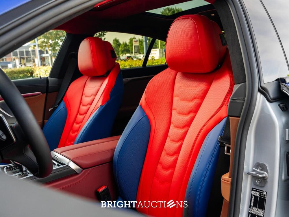 BMW M850i Gran Coupé 4.4 V8 xDrive -The 8 X Jeff Koons- M-Performance 530pk 2023 (1 van 99) (NEW) 8-Serie (Origineel-NL + 1e Eigenaar), X-004-JB