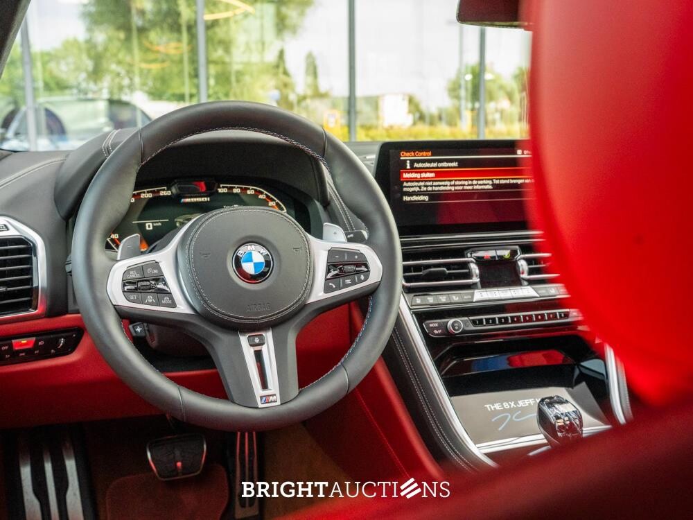 BMW M850i Gran Coupé 4.4 V8 xDrive -The 8 X Jeff Koons- M-Performance 530pk 2023 (1 van 99) (NEW) 8-Serie (Origineel-NL + 1e Eigenaar), X-004-JB