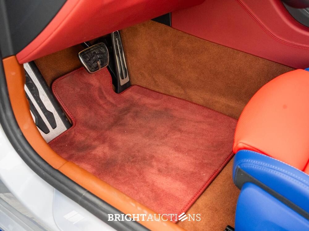 BMW M850i Gran Coupé 4.4 V8 xDrive -The 8 X Jeff Koons- M-Performance 530pk 2023 (1 van 99) (NEW) 8-Serie (Origineel-NL + 1e Eigenaar), X-004-JB