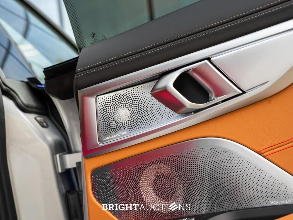 BMW M850i Gran Coupé 4.4 V8 xDrive -The 8 X Jeff Koons- M-Performance 530pk 2023 (1 van 99) (NEW) 8-Serie (Origineel-NL + 1e Eigenaar), X-004-JB