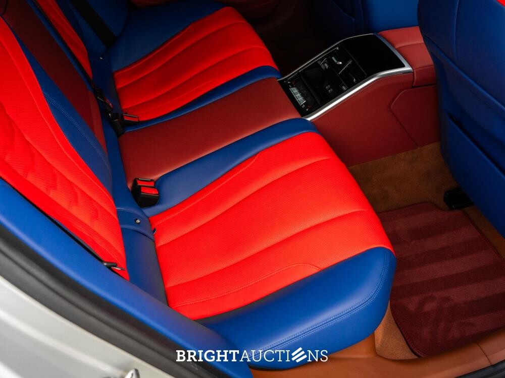 BMW M850i Gran Coupé 4.4 V8 xDrive -The 8 X Jeff Koons- M-Performance 530pk 2023 (1 van 99) (NEW) 8-Serie (Origineel-NL + 1e Eigenaar), X-004-JB