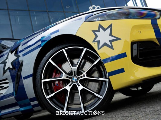 BMW M850i Gran Coupé 4.4 V8 xDrive -The 8 X Jeff Koons- M-Performance 530pk 2023 (1 van 99) (NEW) 8-Serie (Origineel-NL + 1e Eigenaar), X-004-JB