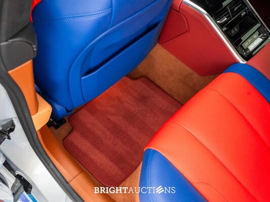 BMW M850i Gran Coupé 4.4 V8 xDrive -The 8 X Jeff Koons- M-Performance 530pk 2023 (1 van 99) (NEW) 8-Serie (Origineel-NL + 1e Eigenaar), X-004-JB
