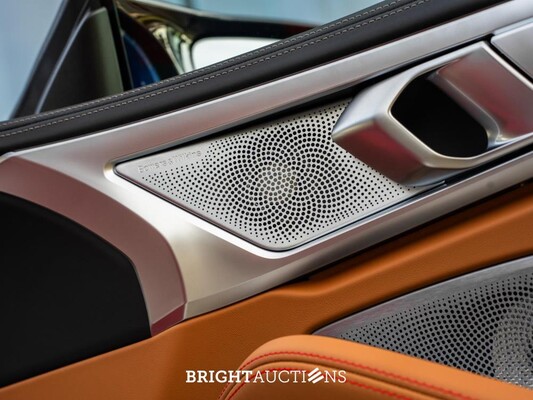 BMW M850i Gran Coupé 4.4 V8 xDrive -The 8 X Jeff Koons- M-Performance 530pk 2023 (1 van 99) (NEW) 8-Serie (Origineel-NL + 1e Eigenaar), X-004-JB