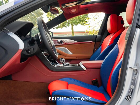 BMW M850i Gran Coupé 4.4 V8 xDrive -The 8 X Jeff Koons- M-Performance 530pk 2023 (1 van 99) (NEW) 8-Serie (Origineel-NL + 1e Eigenaar), X-004-JB