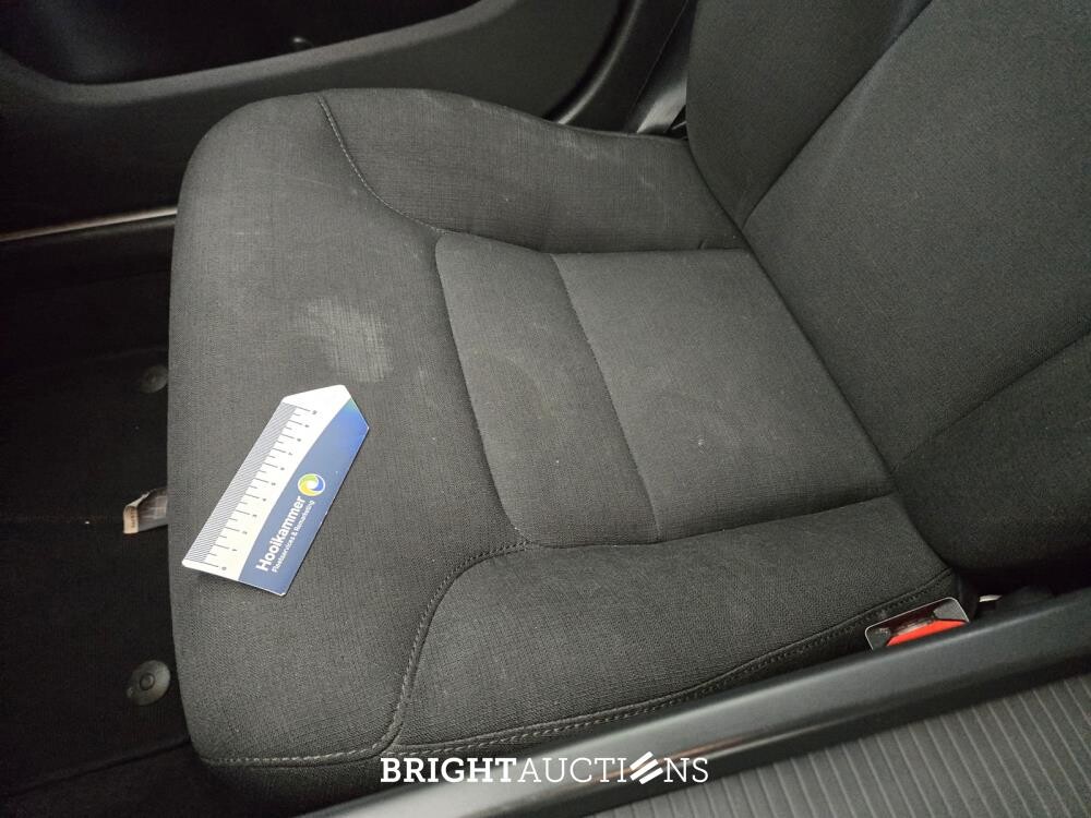 Volvo V60 B3 Momentum 2.0 163pk 2021 (Origineel-NL), K-150-JF