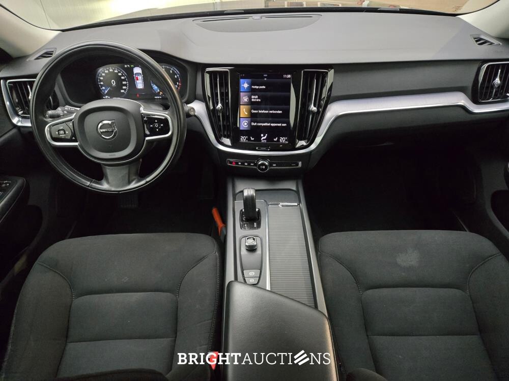 Volvo V60 B3 Momentum 2.0 163pk 2021 (Origineel-NL), K-150-JF