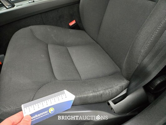 Volvo V60 B3 Momentum 2.0 163pk 2021 (Origineel-NL), K-150-JF