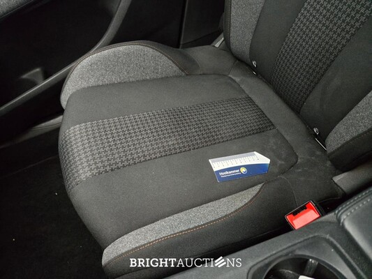 Peugeot 3008 Blue Lease Active 1.2 PureTech 131pk 2021 (Origineel-NL), K-810-KD