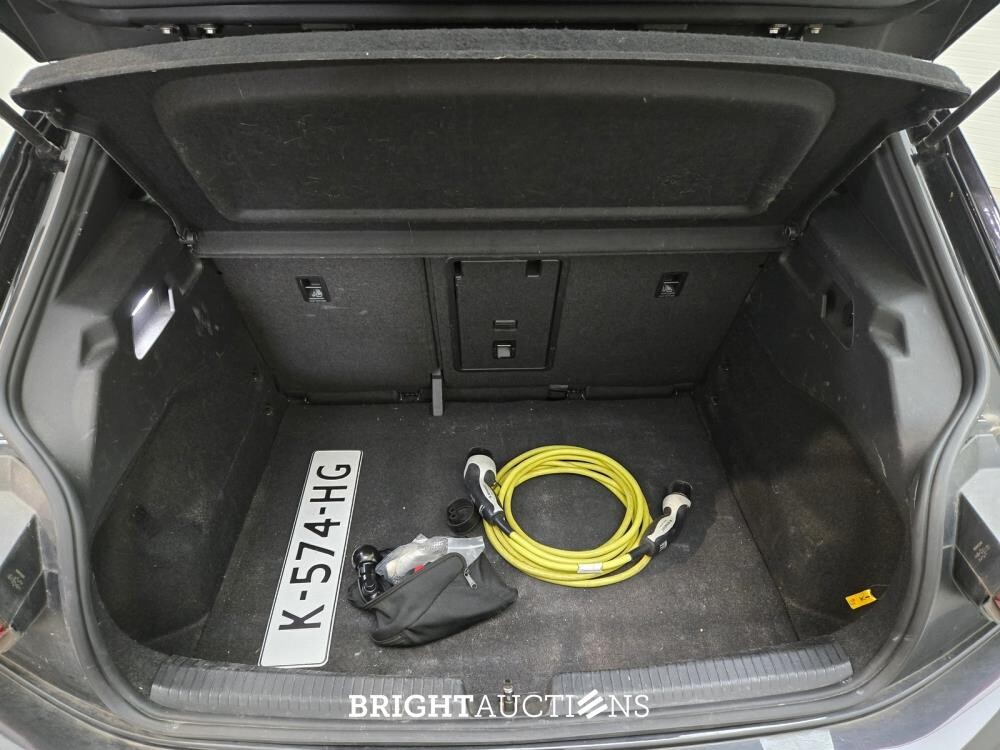 Volkswagen ID.3 First Plus 58 kWh 204pk 2020 (Origineel-NL), K-574-HG