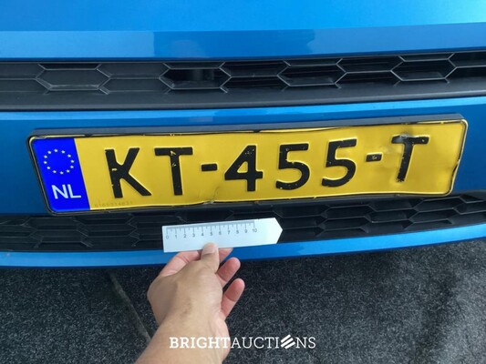 Volkswagen up! BMT move up! 1.0 60pk 2017 (Origineel-NL), KT-455-T