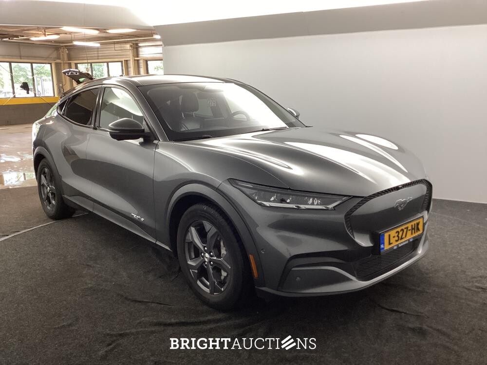 Ford Mustang Mach-E RWD 75 kWh 258pk 2021 (Origineel-NL), L-327-HK