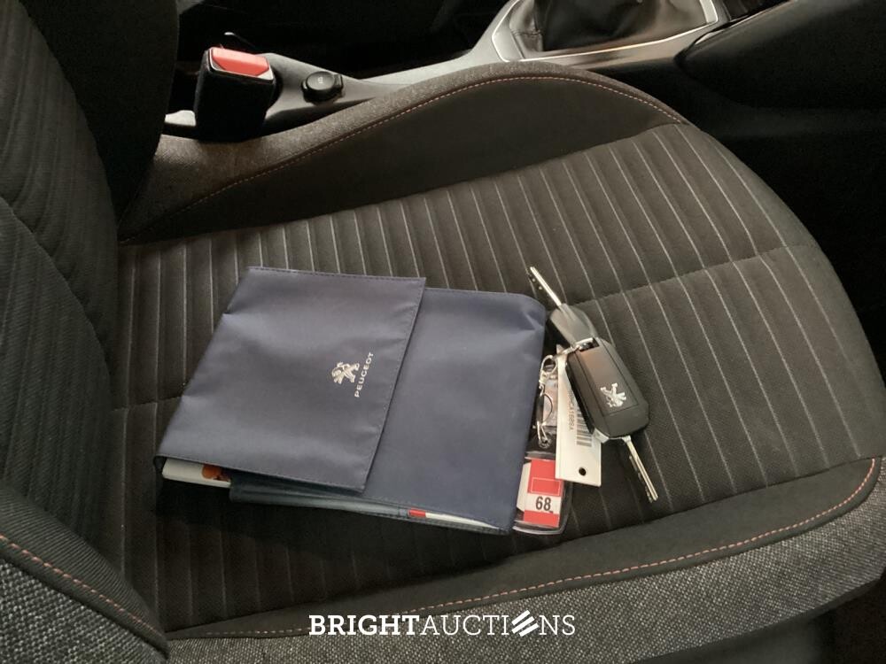 Peugeot 208 Active Pack 1.2 PureTech 101pk 2022 (Origineel-NL), P-729-ZX