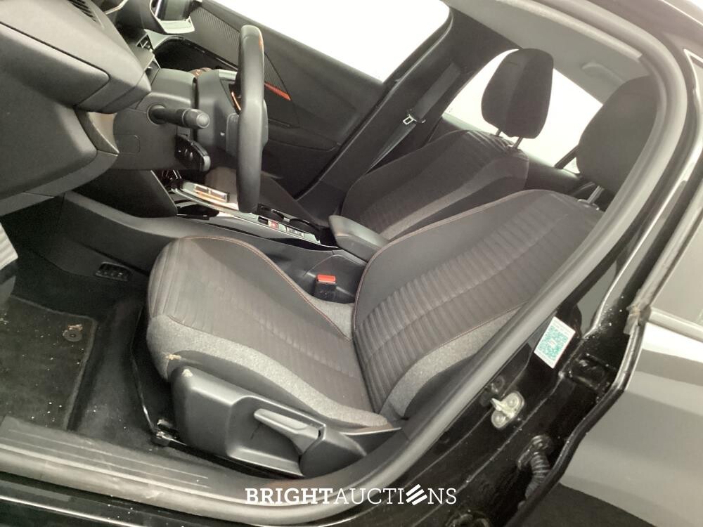 Peugeot 208 e- EV Active Pack 50 kWh 136pk 2023 (Origineel-NL), T-842-HL