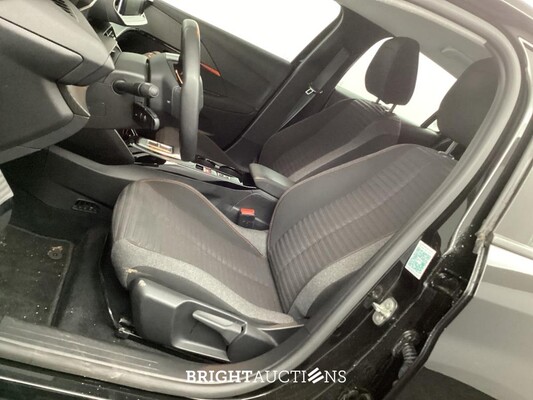 Peugeot 208 e- EV Active Pack 50 kWh 136pk 2023 (Origineel-NL), T-842-HL