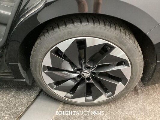 Škoda Enyaq iV 60 Sportline 180pk 2022 (Origineel-NL), P-400-TR