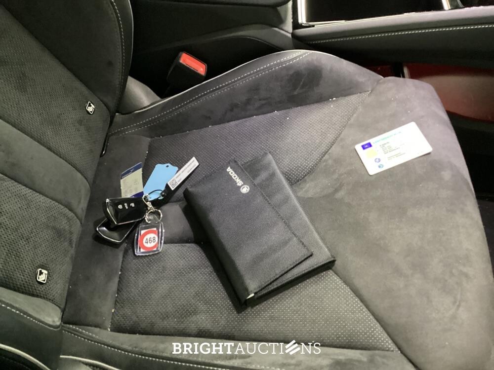 Škoda Enyaq iV 80 Sportline 204pk 2022 (Origineel-NL), P-620-FL