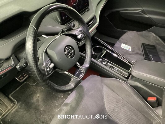 Škoda Enyaq iV 80 Sportline 204pk 2022 (Origineel-NL), P-620-FL