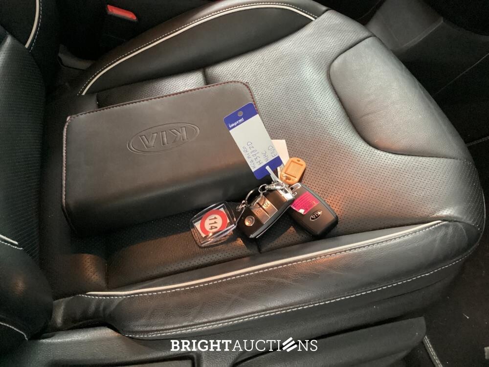 Kia Niro e- ExecutiveLine 64 kWh 204pk 2020 (Origineel-NL), H-398-ZD