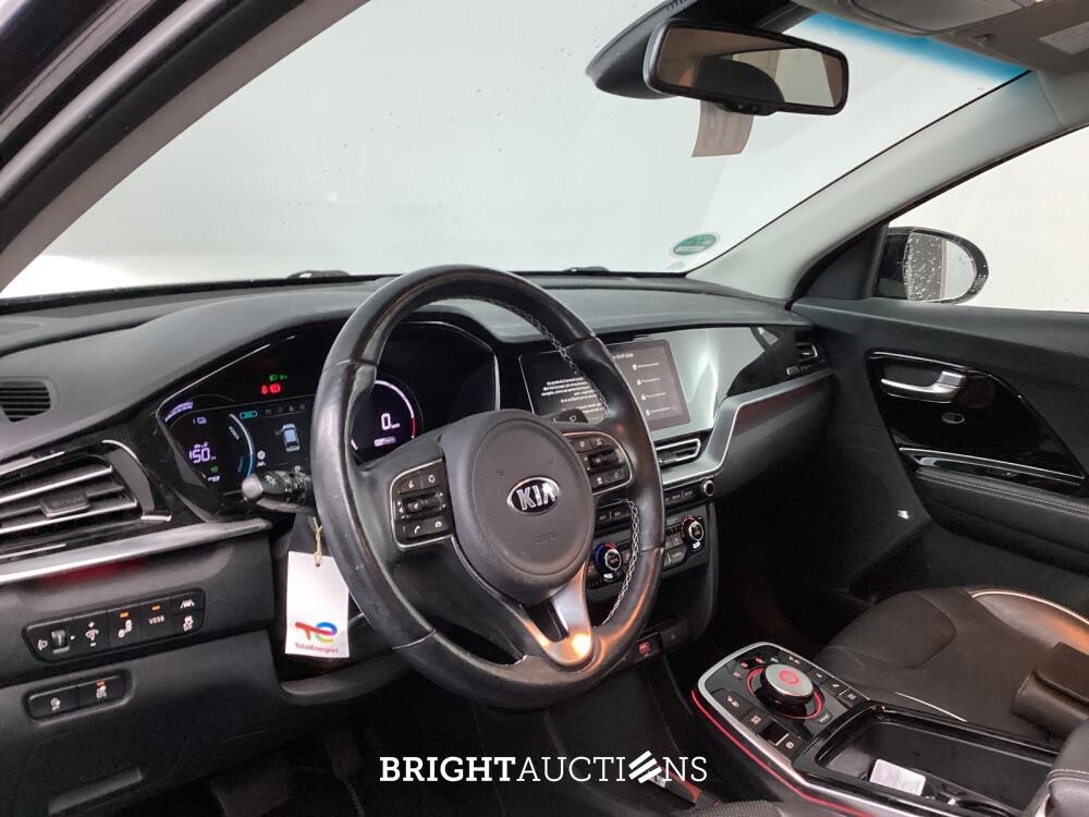 Kia Niro e- ExecutiveLine 64 kWh 204pk 2020 (Origineel-NL), H-398-ZD