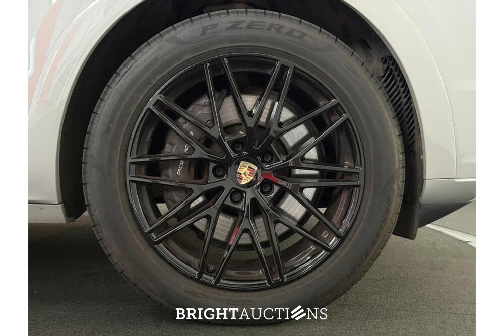 Porsche Cayenne E-Hybrid 3.0 481pk 2024 (Origineel-NL), Z-644-HB