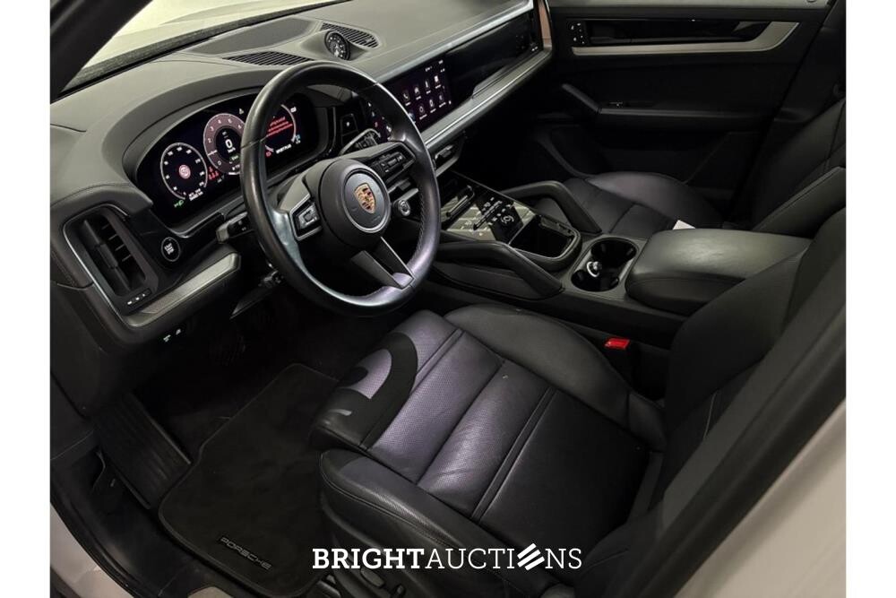 Porsche Cayenne E-Hybrid 3.0 481pk 2024 (Origineel-NL), Z-644-HB