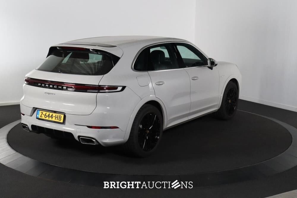 Porsche Cayenne E-Hybrid 3.0 481pk 2024 (Origineel-NL), Z-644-HB
