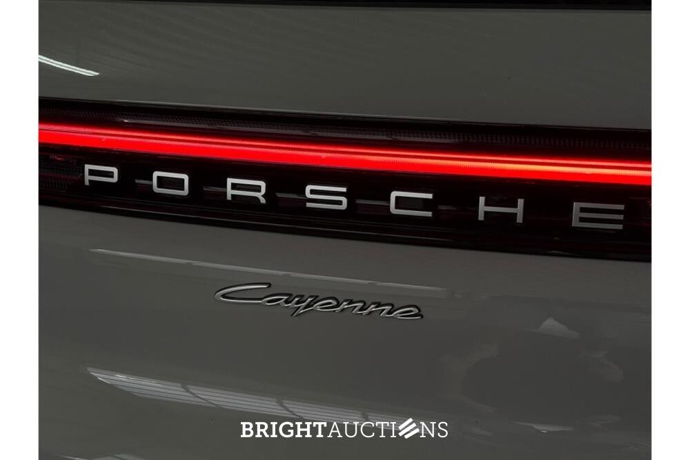 Porsche Cayenne E-Hybrid 3.0 481pk 2024 (Origineel-NL), Z-644-HB