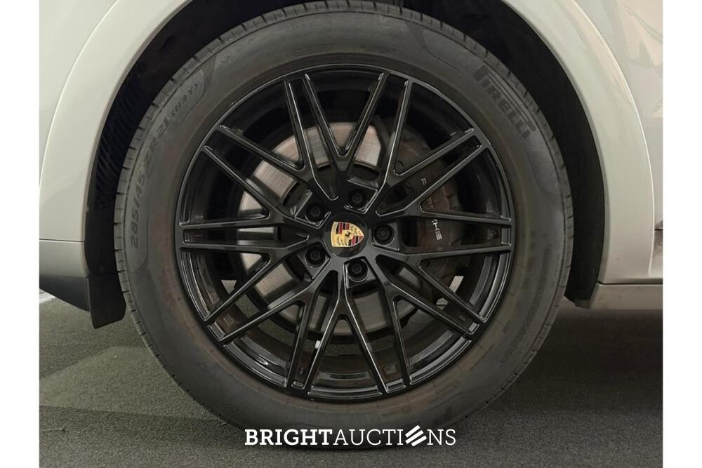 Porsche Cayenne E-Hybrid 3.0 481pk 2024 (Origineel-NL), Z-644-HB