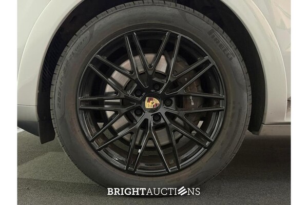 Porsche Cayenne E-Hybrid 3.0 481pk 2024 (Origineel-NL), Z-644-HB