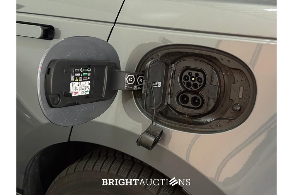 Land Rover Range Rover Velar P400e Dynamic HSE PHEV 2.0 AWD 443pk 2024 (Origineel-NL), Z-139-HJ