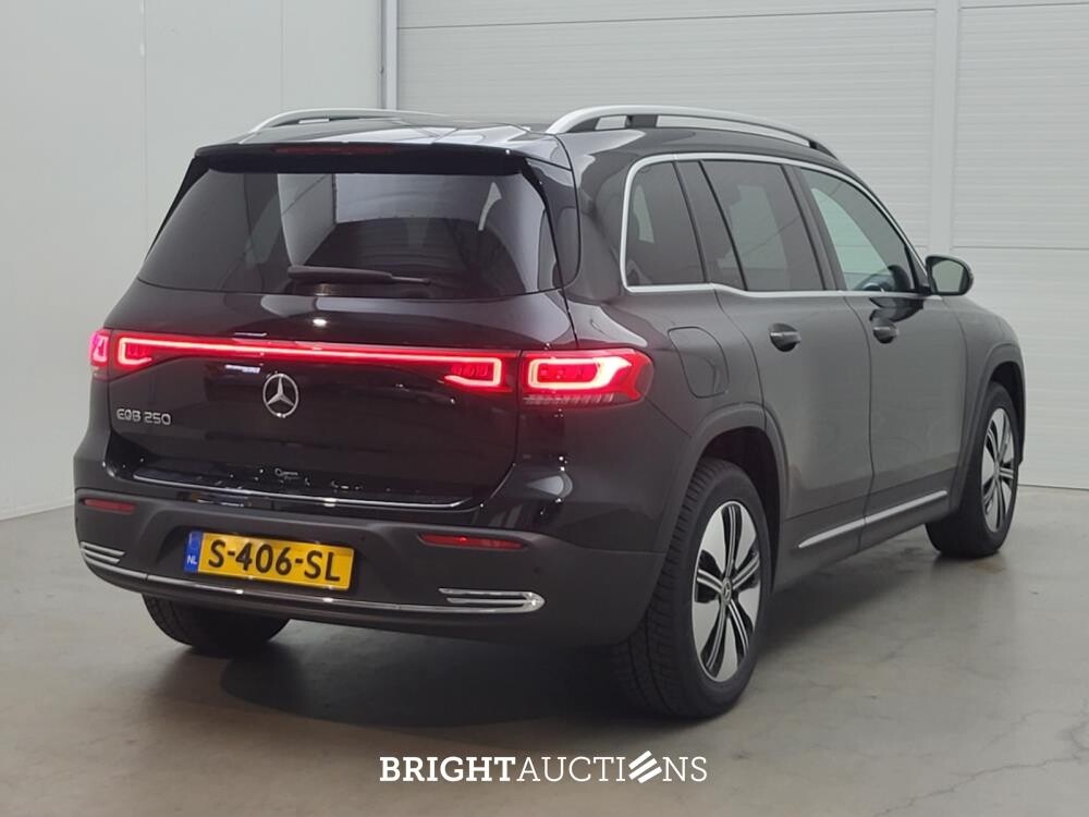 Mercedes-Benz EQB 25067 BusinesS-Line 7p 67 kWh 190pk 2023 (Origineel-NL) EQB-Klasse, S-406-SL