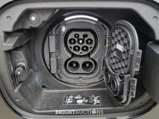 Mercedes-Benz EQB 25067 BusinesS-Line 7p 67 kWh 190pk 2023 (Origineel-NL) EQB-Klasse, S-406-SL