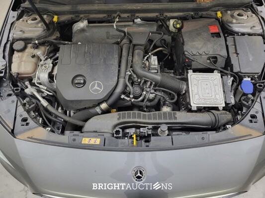 Mercedes-Benz A180 Luxury Line 136pk 2022 (Origineel-NL) A-klasse, P-752-XJ