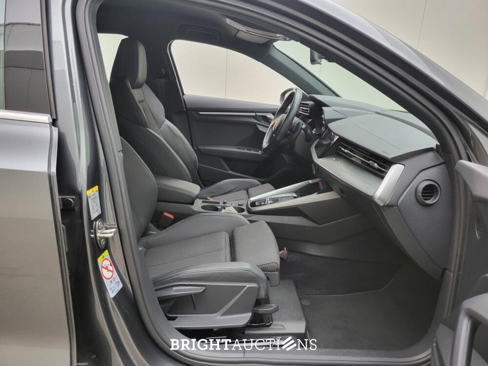 Audi A3 Limousine 30 S edition TFSI 110pk 2022 (Origineel-NL), P-882-RT