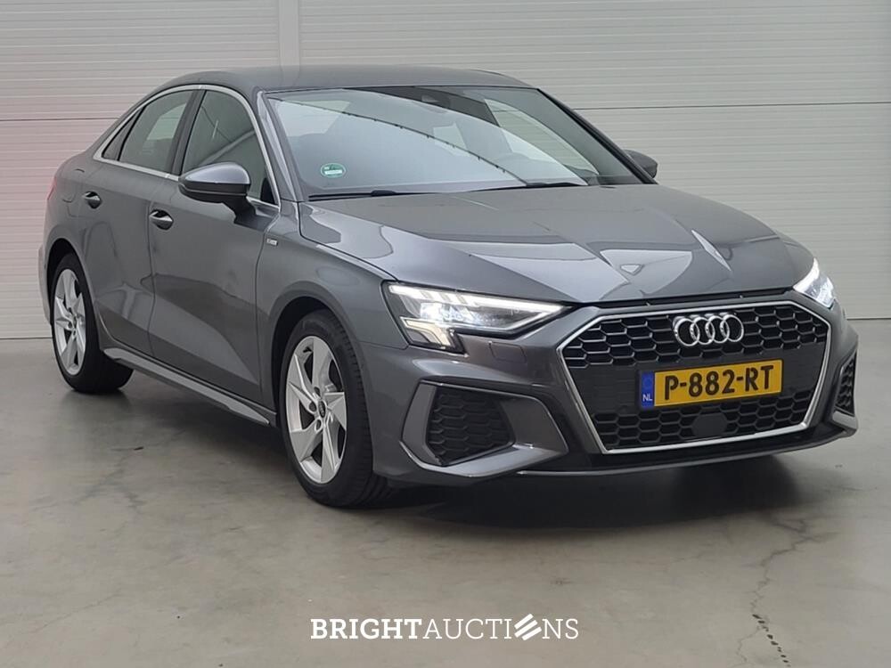 Audi A3 Limousine 30 S edition TFSI 110pk 2022 (Origineel-NL), P-882-RT