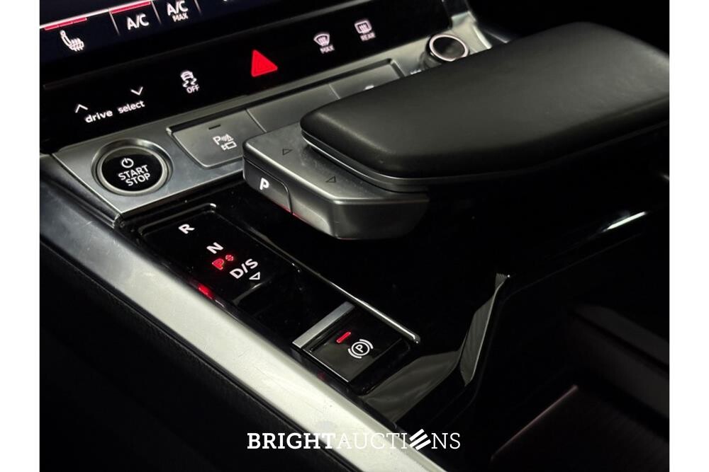 Audi e-tron 55 Advanced edition Quattro 95 kWh 2021 (Origineel-NL), N-537-VD