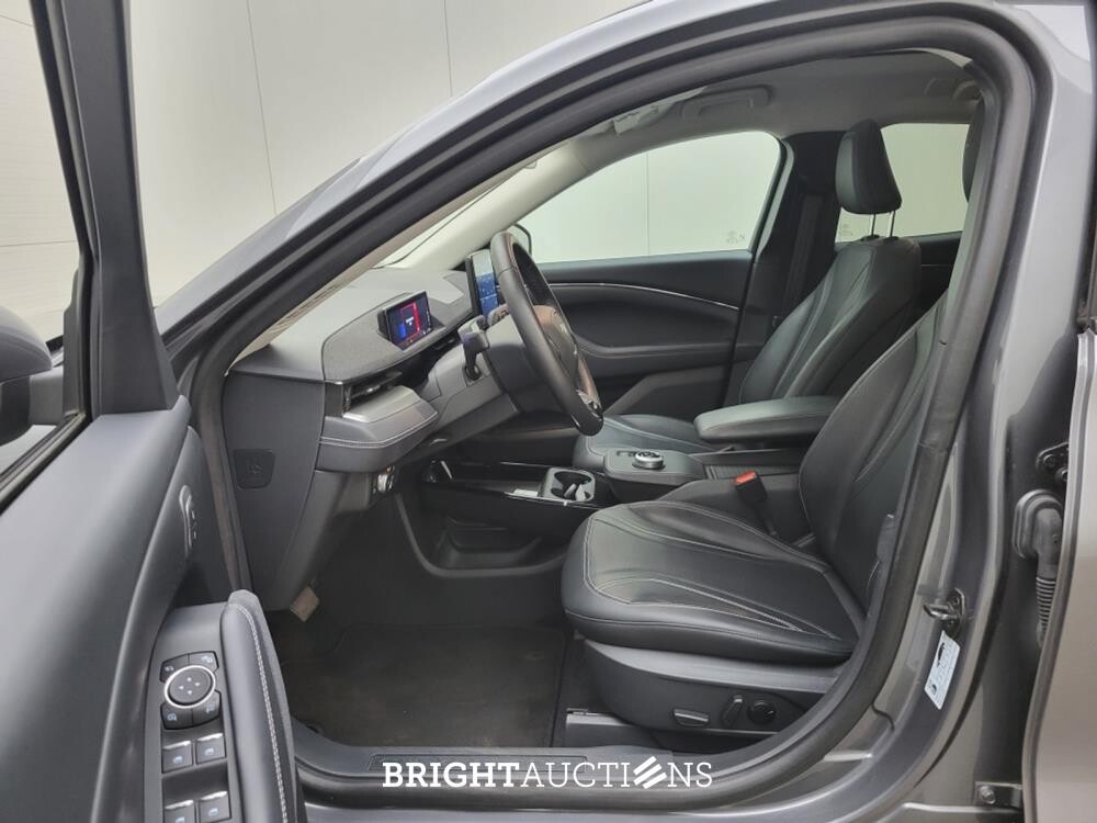 Ford Mustang Mach-E RWD 75 kWh 258pk 2021 (Origineel-NL), L-060-NX